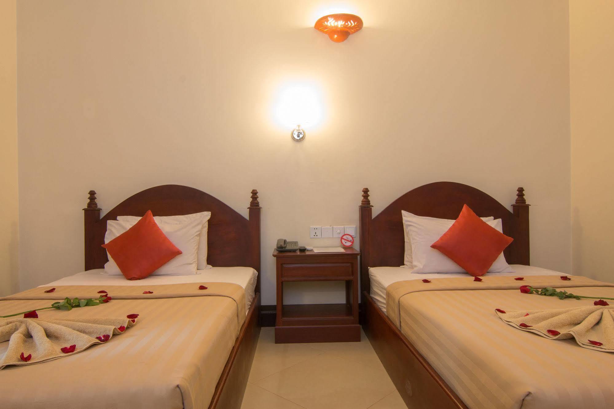 סיאם ריפ Sovan Mealea Hotel מראה חיצוני תמונה